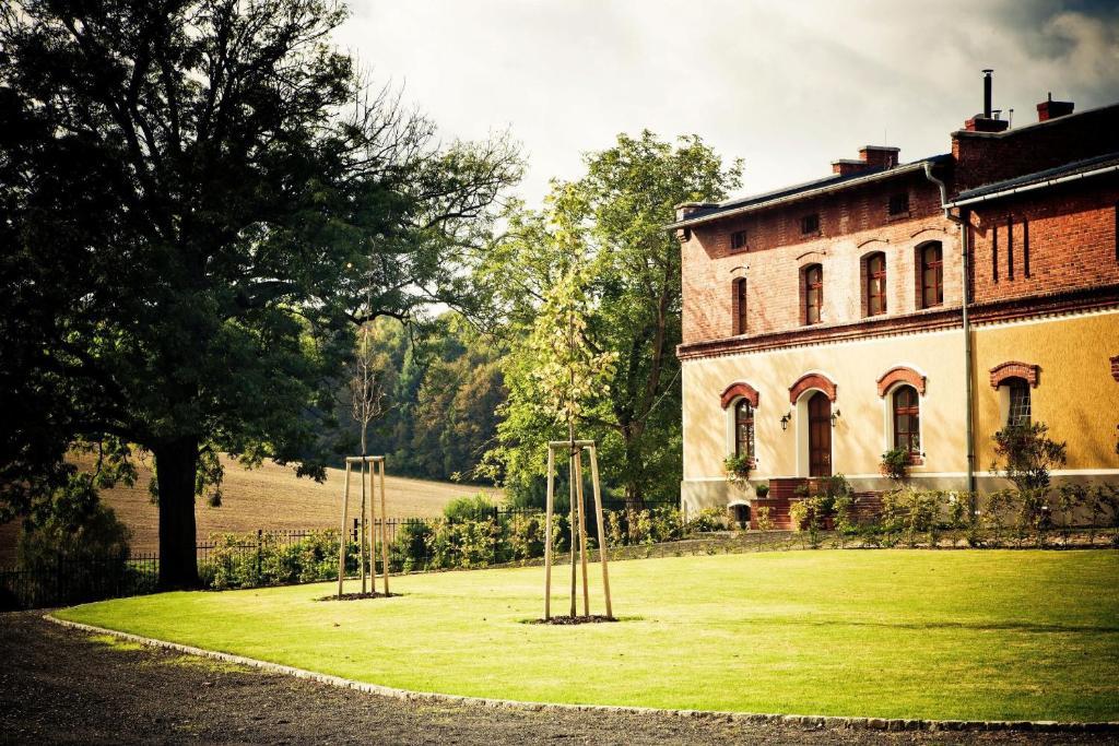 Pension Rothschilduv Dvur Vila Bělá Exterior foto